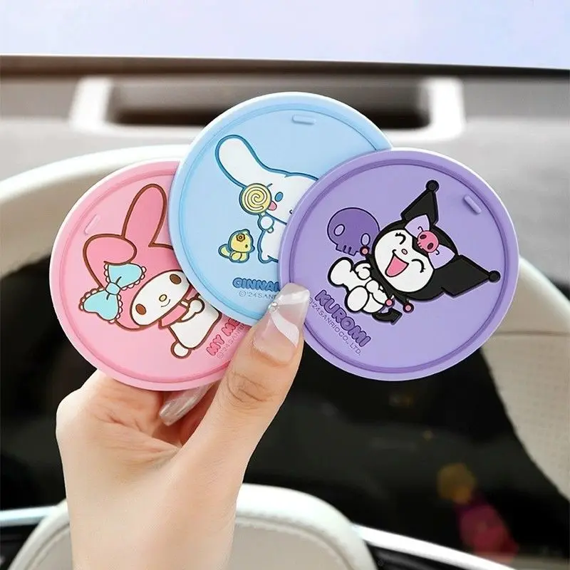 Kawaii Tech Accessories - サンリオ クロミ 車用ウォーターカップ 滑り止めマット 収納タンク装飾マット かわいい漫画