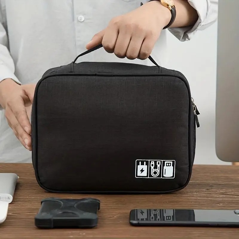 旅行用ケーブル・充電器用ケーブルオーガナイザーバッグ、テック - Tech Accessories Travel Organizer Pouch のレビューと価格
